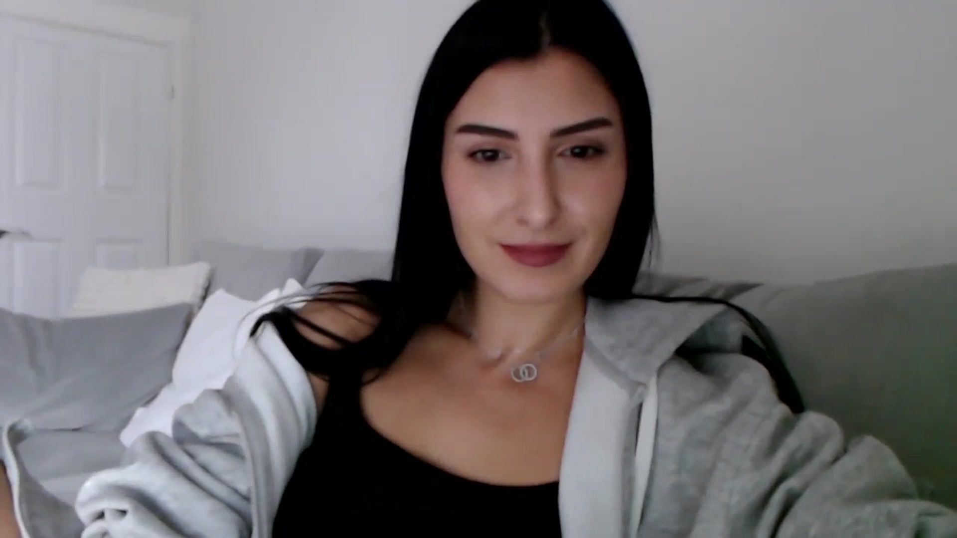 Gallery image thumbnail from LeaIson's myfreecams stream on, 02/08/2024, 10:49 image 18 of 20