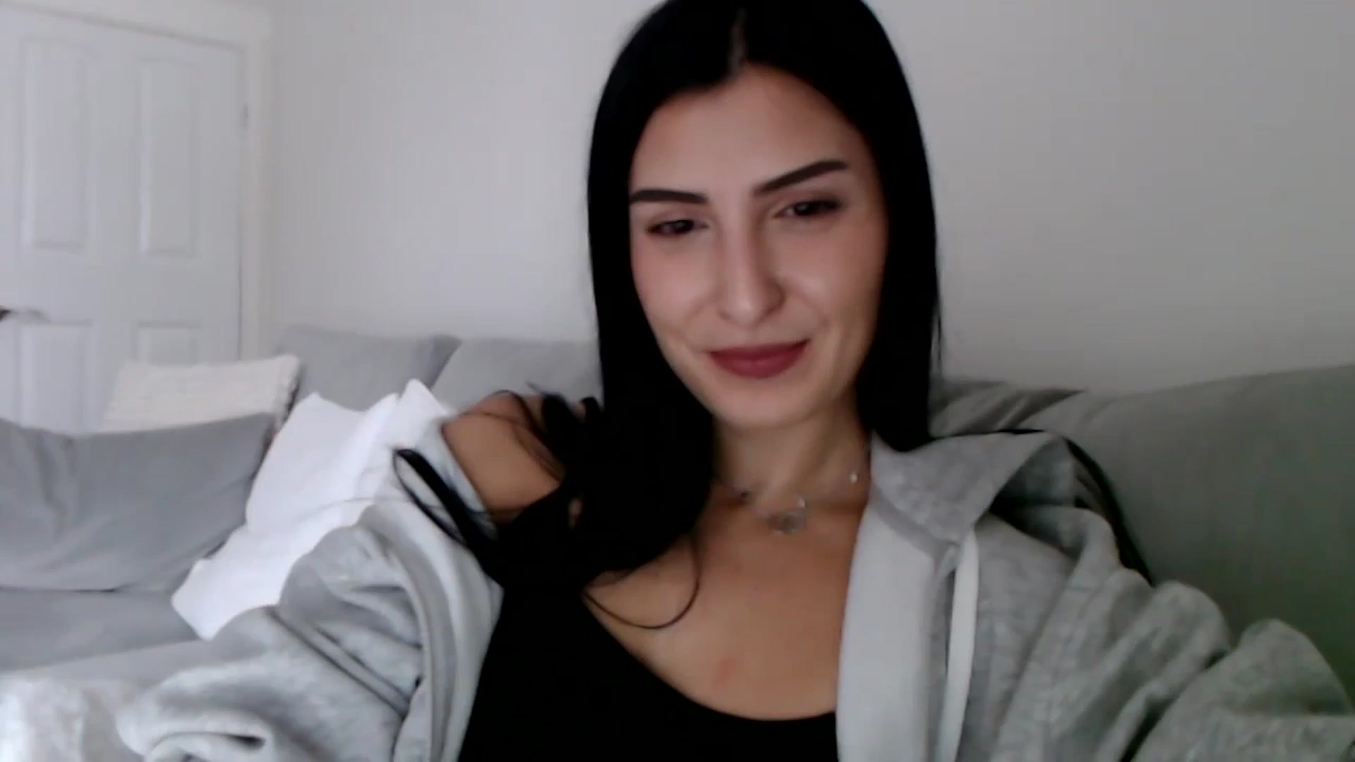 Gallery image thumbnail from LeaIson's myfreecams stream on, 02/08/2024, 12:05 image 1 of 20