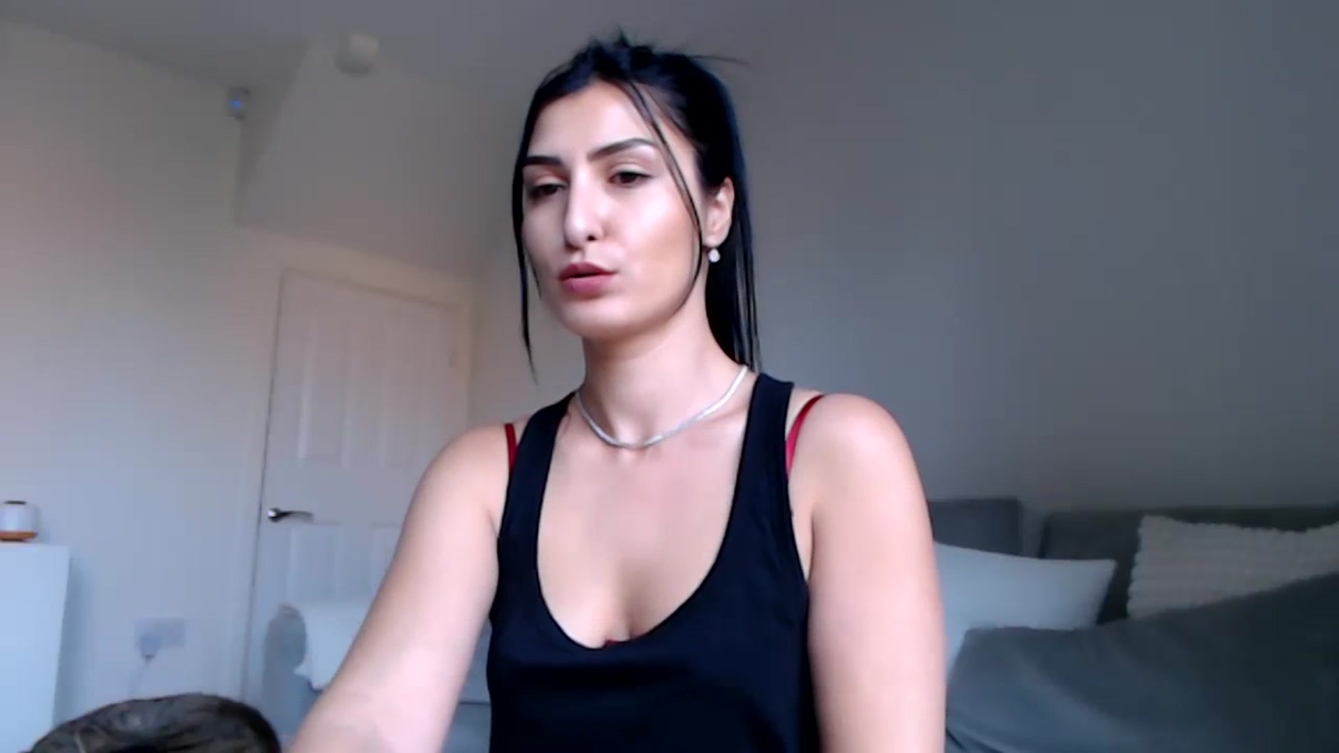 Gallery image thumbnail from LeaIson's myfreecams stream on, 02/20/2024, 12:25 image 7 of 20