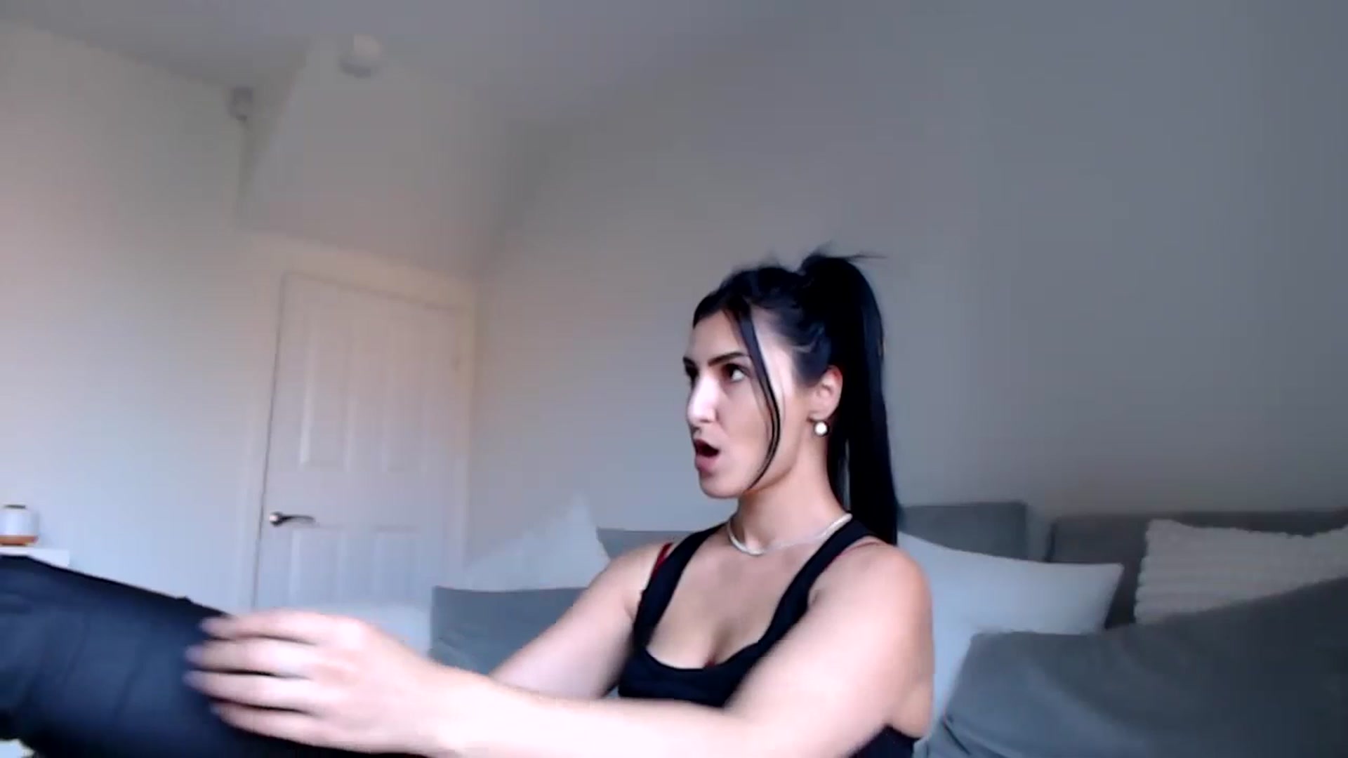 Gallery image thumbnail from LeaIson's myfreecams stream on, 02/20/2024, 12:25 image 14 of 20