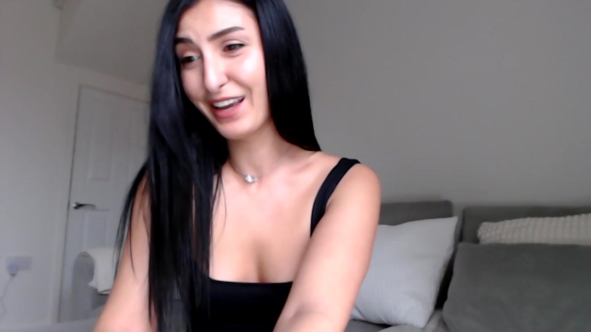 Gallery image thumbnail from LeaIson's myfreecams stream on, 02/21/2024, 12:16 image 14 of 20