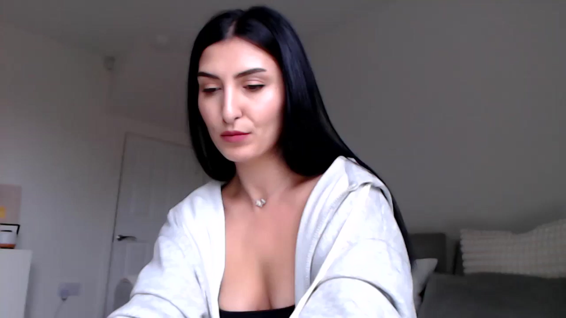 Gallery image thumbnail from LeaIson's myfreecams stream on, 02/21/2024, 14:28 image 4 of 20