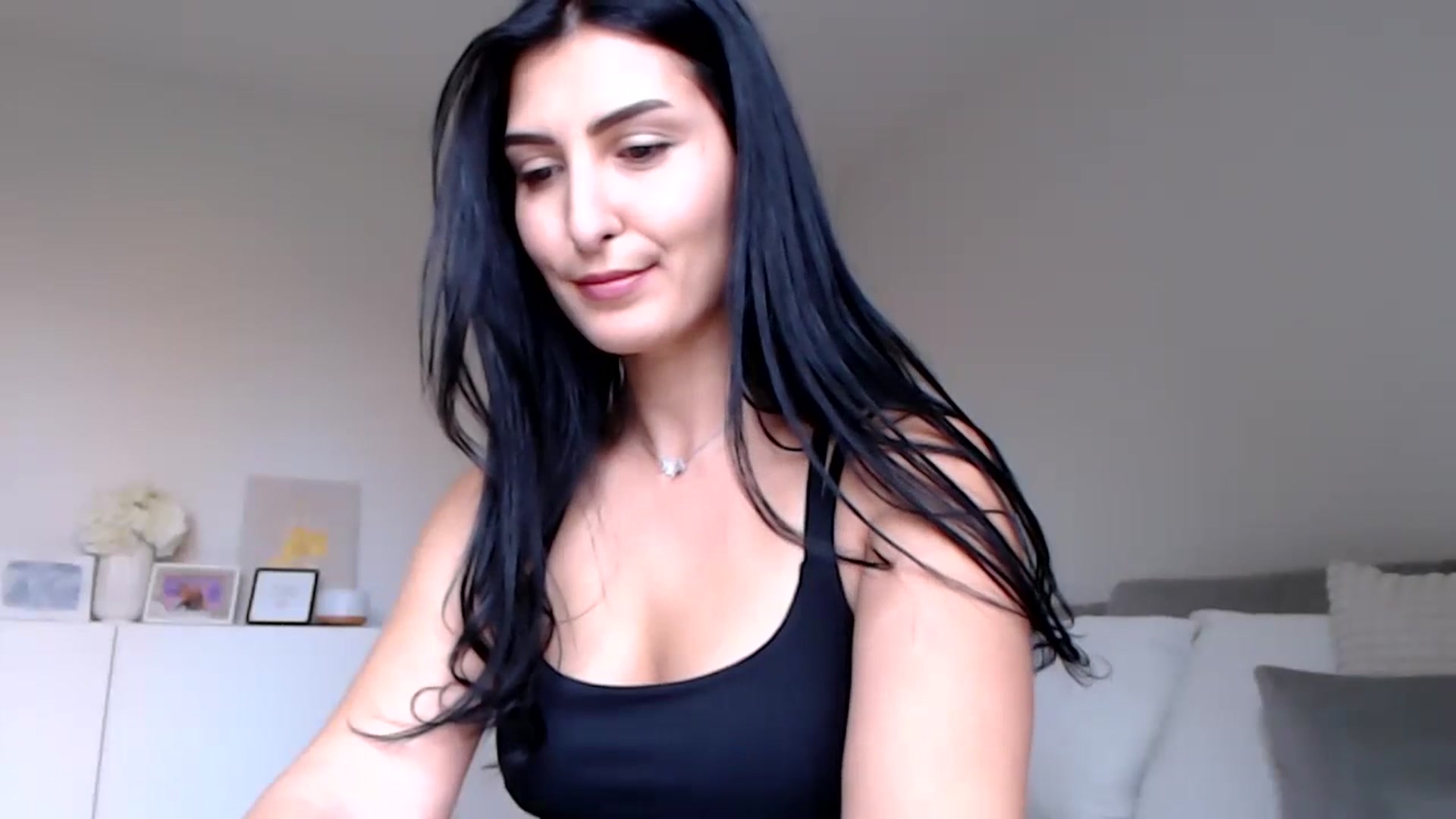 Gallery image thumbnail from LeaIson's myfreecams stream on, 02/23/2024, 13:13 image 13 of 20