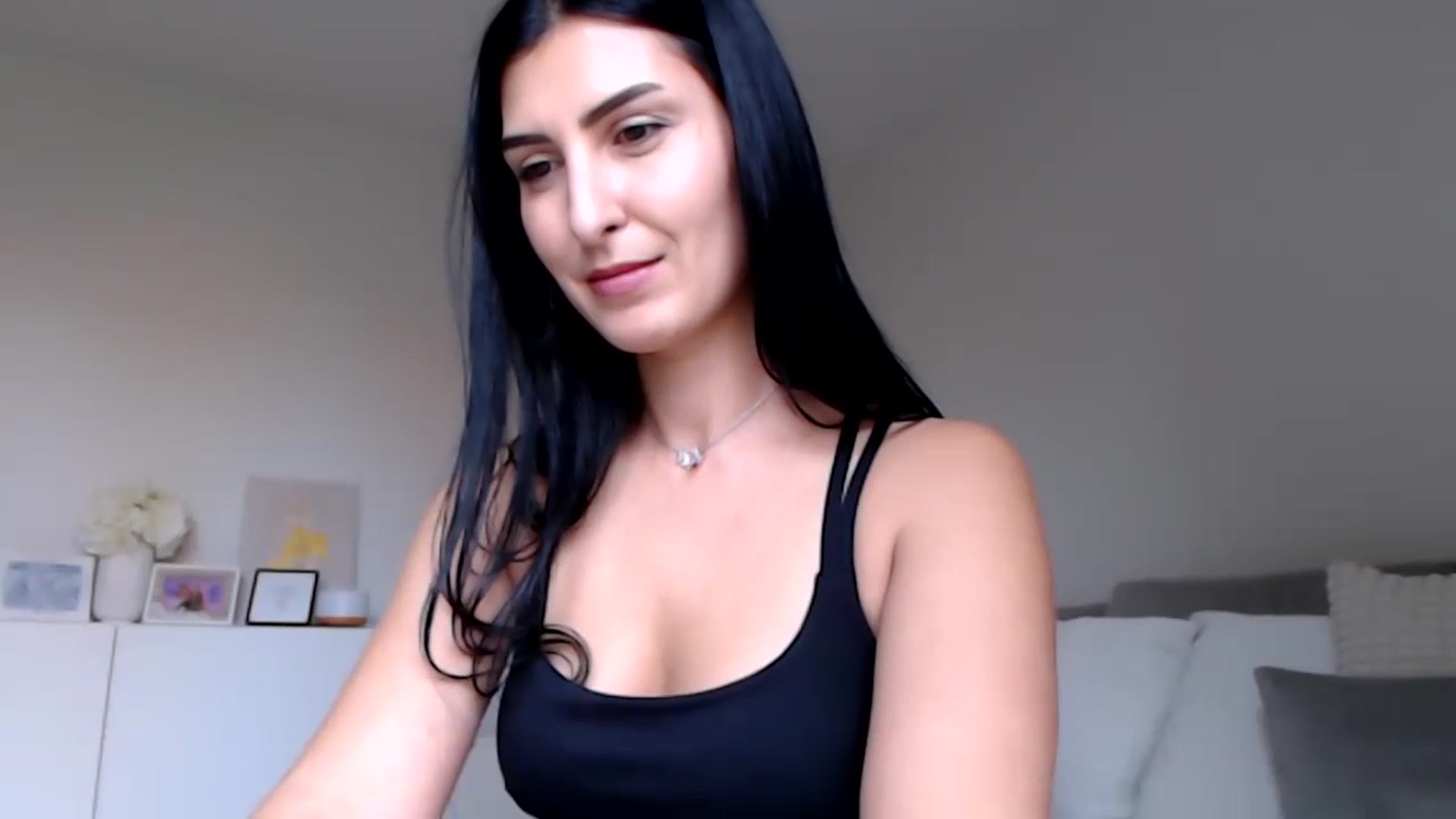 Gallery image thumbnail from LeaIson's myfreecams stream on, 02/23/2024, 13:13 image 9 of 20
