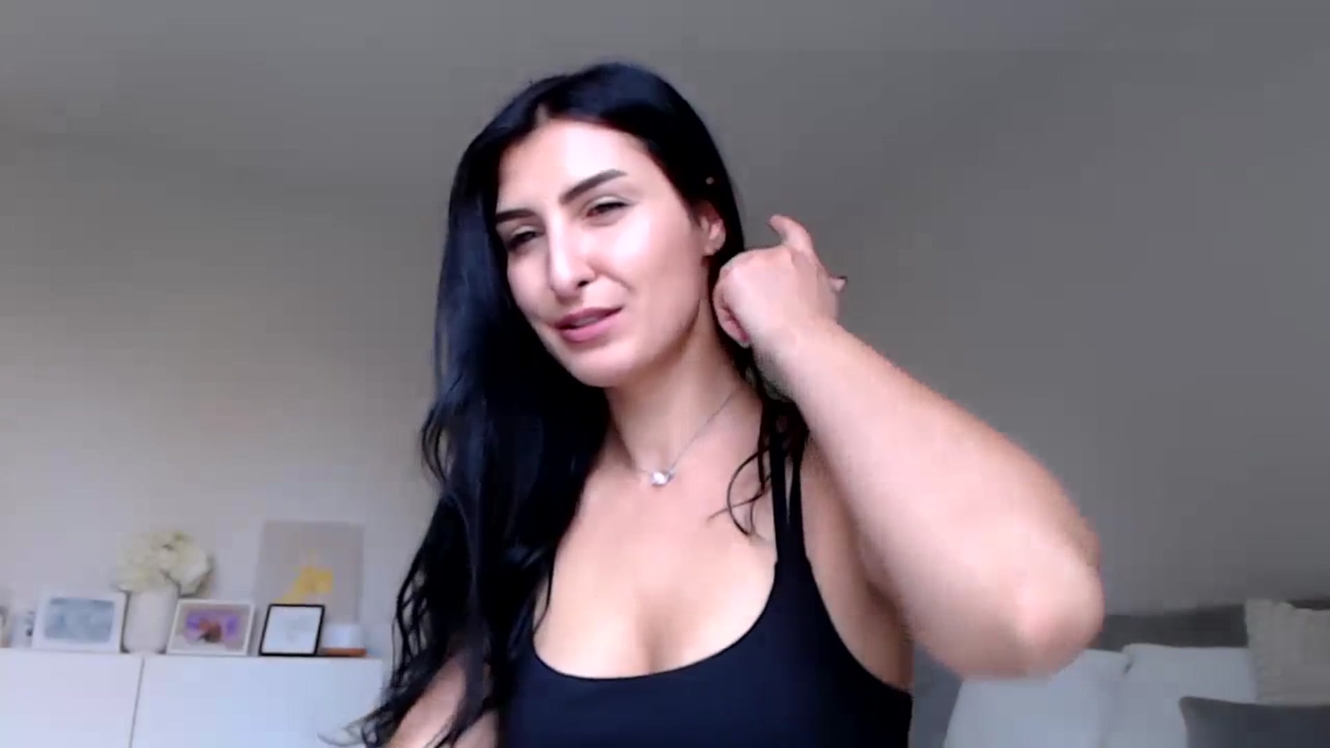 Gallery image thumbnail from LeaIson's myfreecams stream on, 02/23/2024, 13:13 image 3 of 20