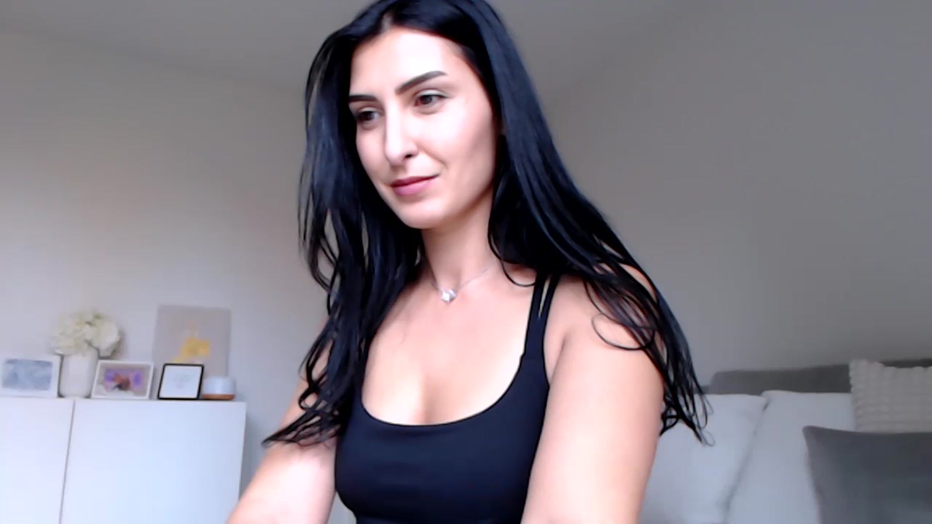 Gallery image thumbnail from LeaIson's myfreecams stream on, 02/23/2024, 13:13 image 12 of 20