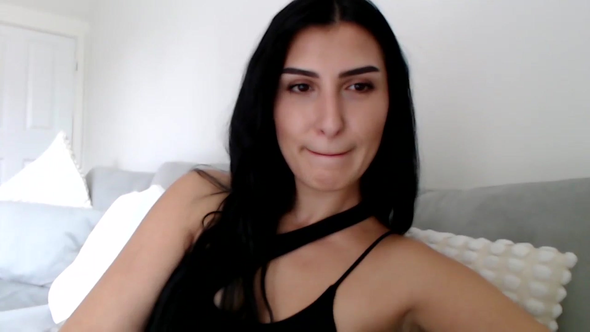 Gallery image thumbnail from LeaIson's myfreecams stream on, 02/26/2024, 12:25 image 11 of 20
