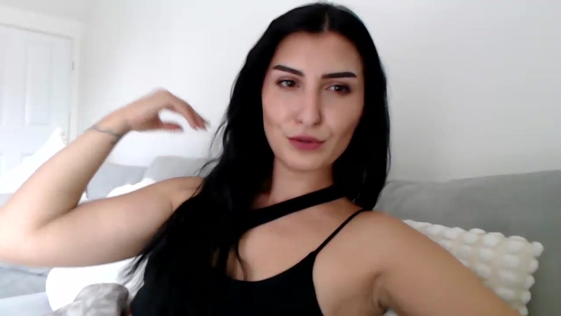 Gallery image thumbnail from LeaIson's myfreecams stream on, 02/26/2024, 12:25 image 10 of 20