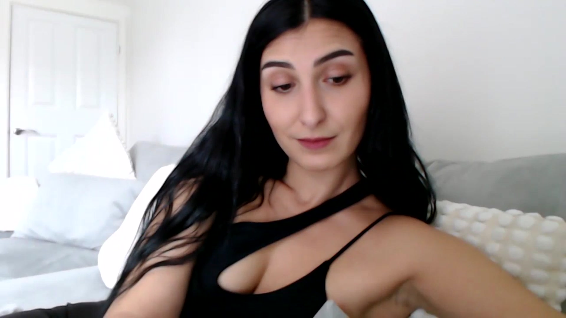 Gallery image thumbnail from LeaIson's myfreecams stream on, 02/26/2024, 12:25 image 9 of 20