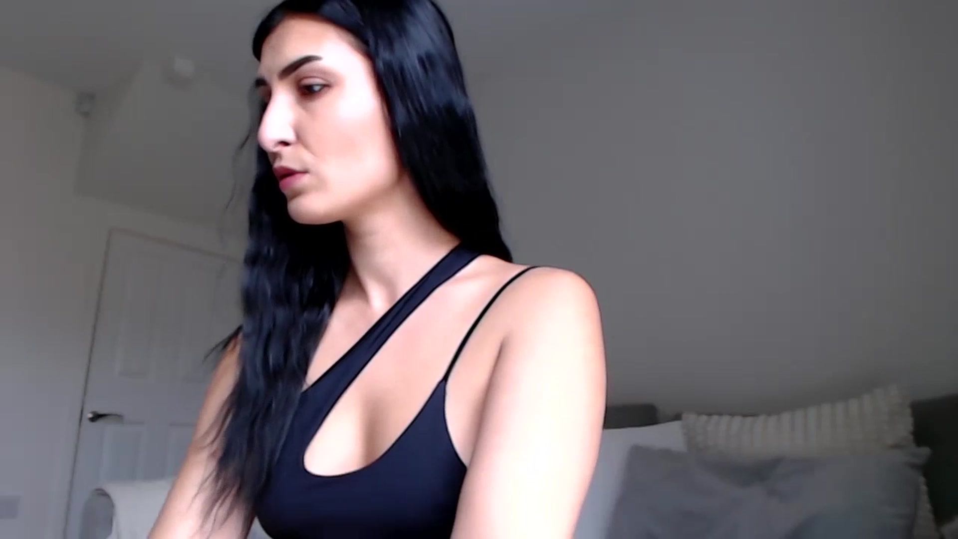 Gallery image thumbnail from LeaIson's myfreecams stream on, 02/26/2024, 12:25 image 2 of 20