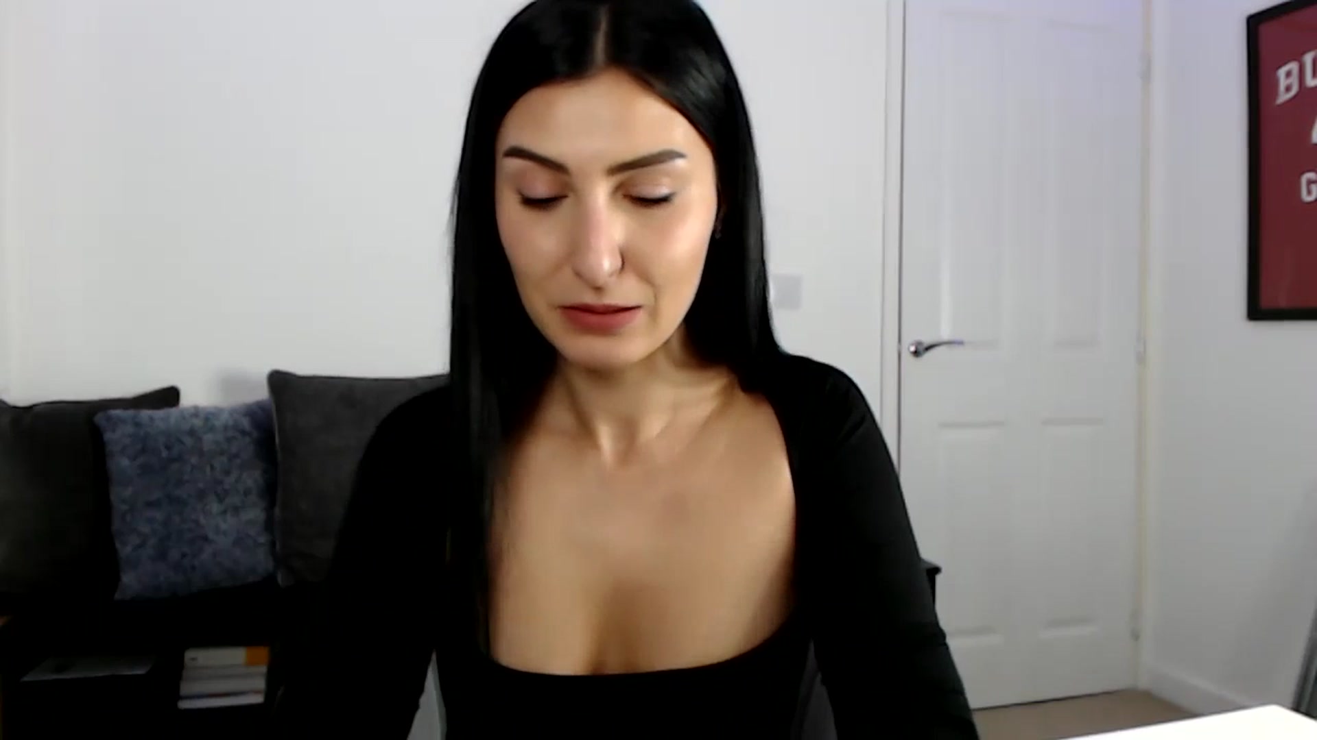 Gallery image thumbnail from LeaIson's myfreecams stream on, 02/27/2024, 09:39 image 12 of 20