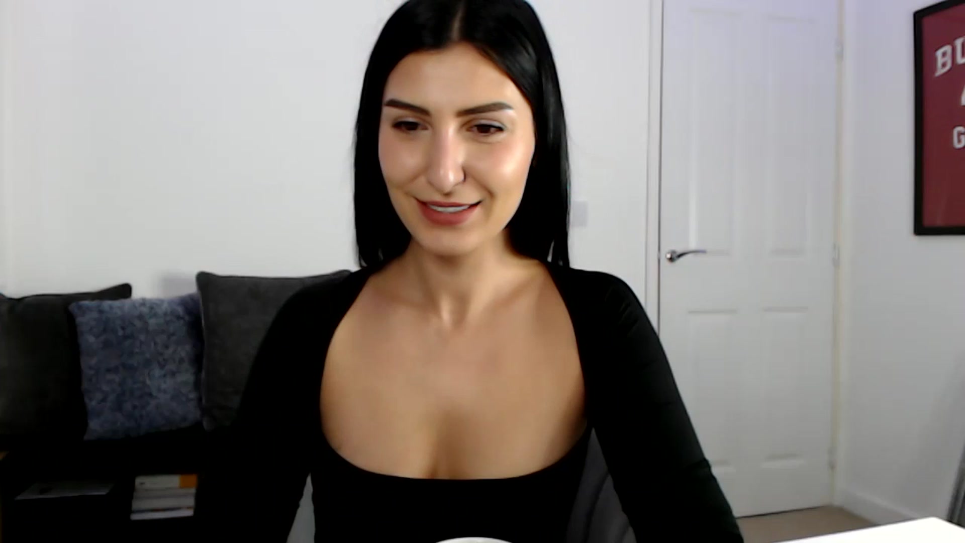 Gallery image thumbnail from LeaIson's myfreecams stream on, 02/27/2024, 09:39 image 10 of 20