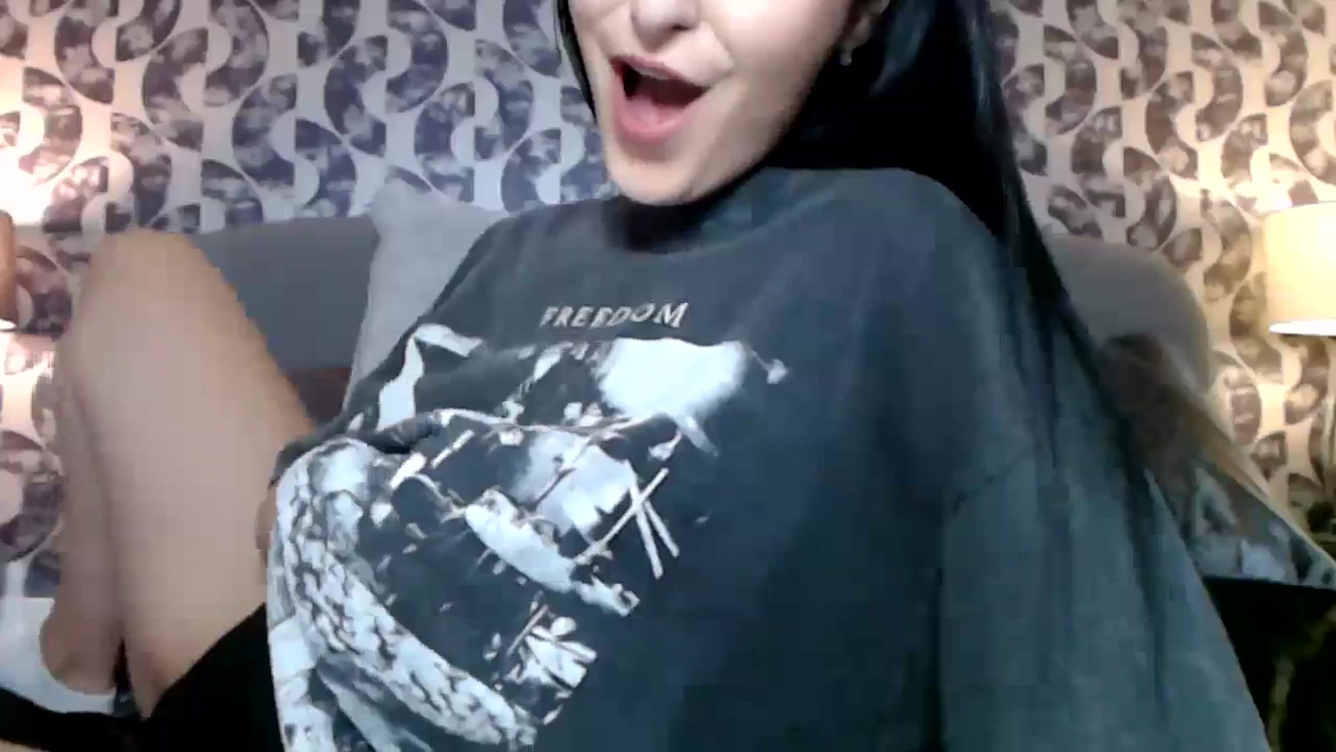 Gallery image thumbnail from LeaIson's myfreecams stream on, 02/28/2024, 10:17 image 10 of 20
