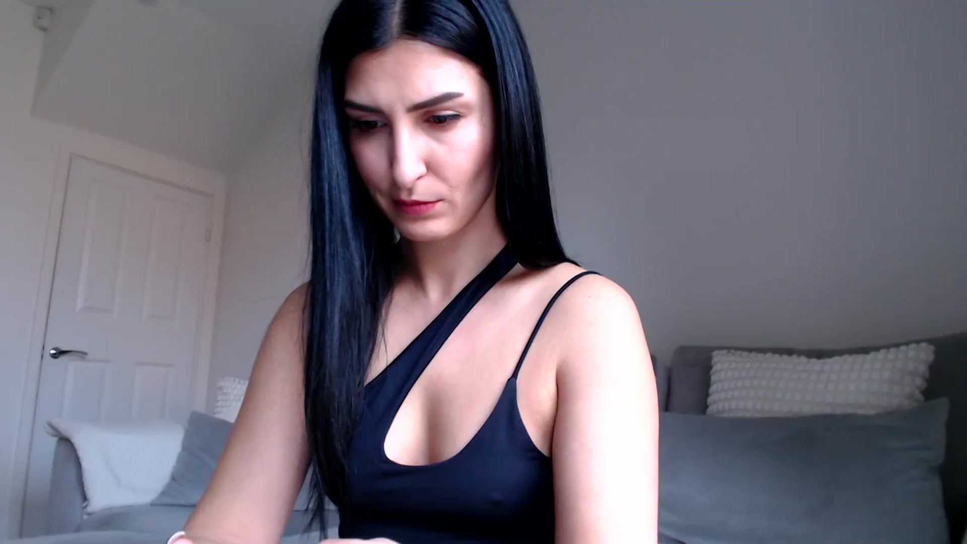 Gallery image thumbnail from LeaIson's myfreecams stream on, 03/05/2024, 11:45 image 1 of 20