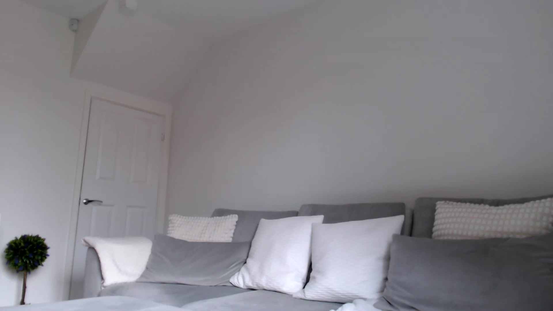 Gallery image thumbnail from LeaIson's myfreecams stream on, 03/05/2024, 11:45 image 20 of 20