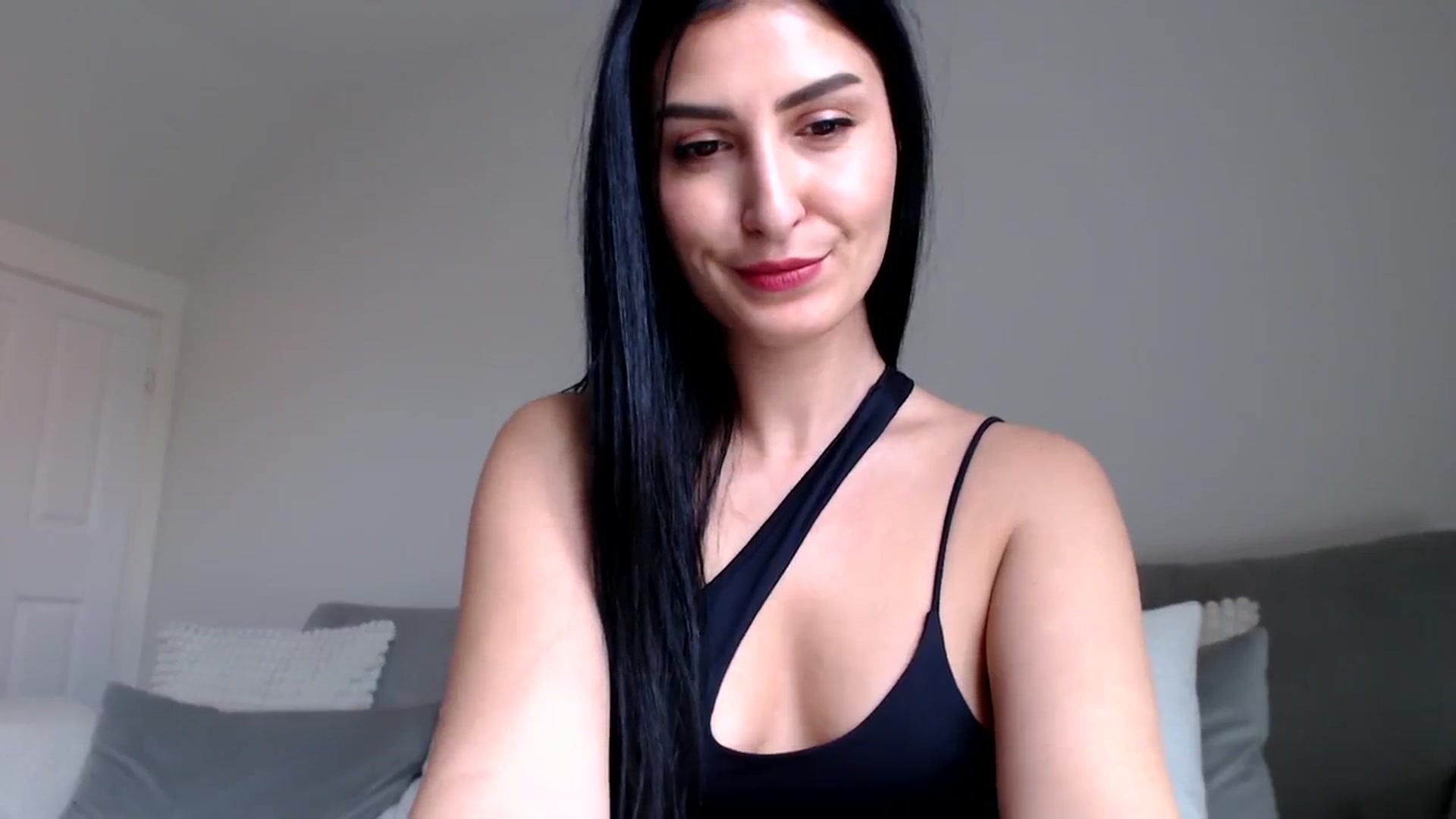 Gallery image thumbnail from LeaIson's myfreecams stream on, 03/05/2024, 13:05 image 15 of 20