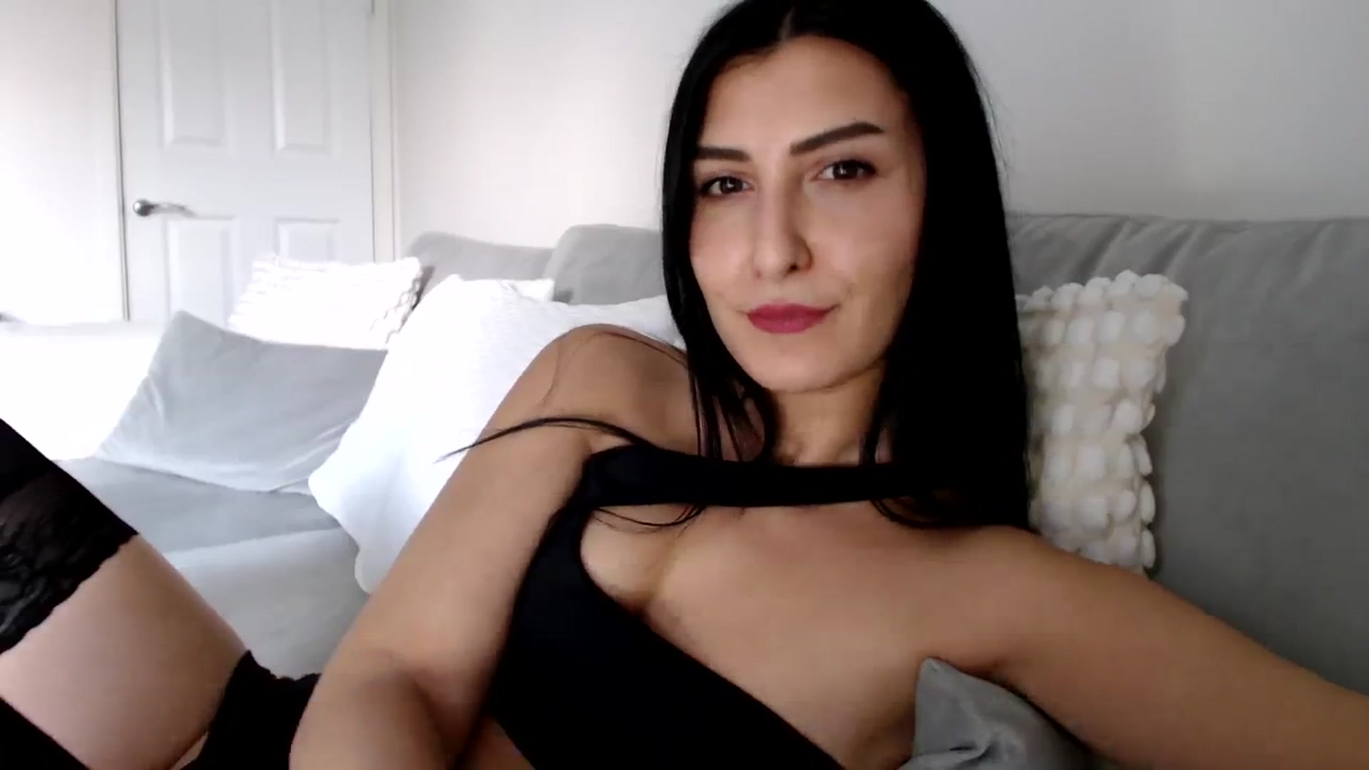 Gallery image thumbnail from LeaIson's myfreecams stream on, 03/05/2024, 13:33 image 12 of 20