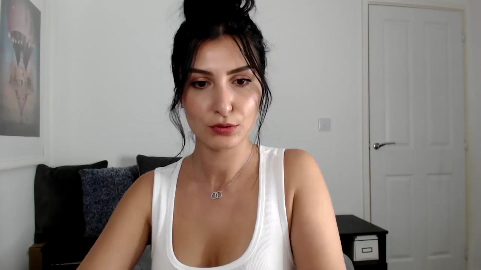 Gallery image thumbnail from LeaIson's myfreecams stream on, 03/06/2024, 13:06 image 19 of 20
