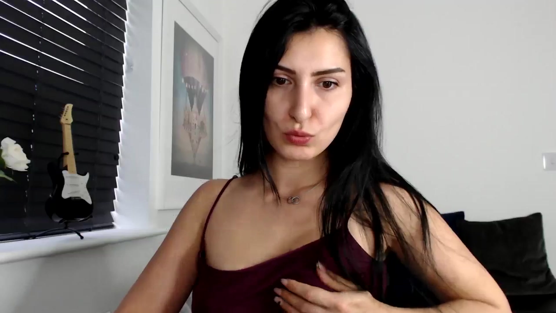 Gallery image thumbnail from LeaIson's myfreecams stream on, 03/07/2024, 08:59 image 12 of 20