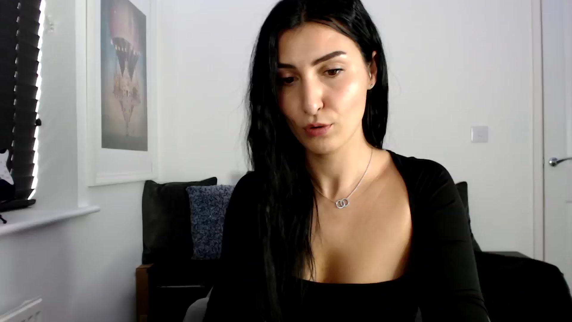 Gallery image thumbnail from LeaIson's myfreecams stream on, 03/12/2024, 13:24 image 2 of 20