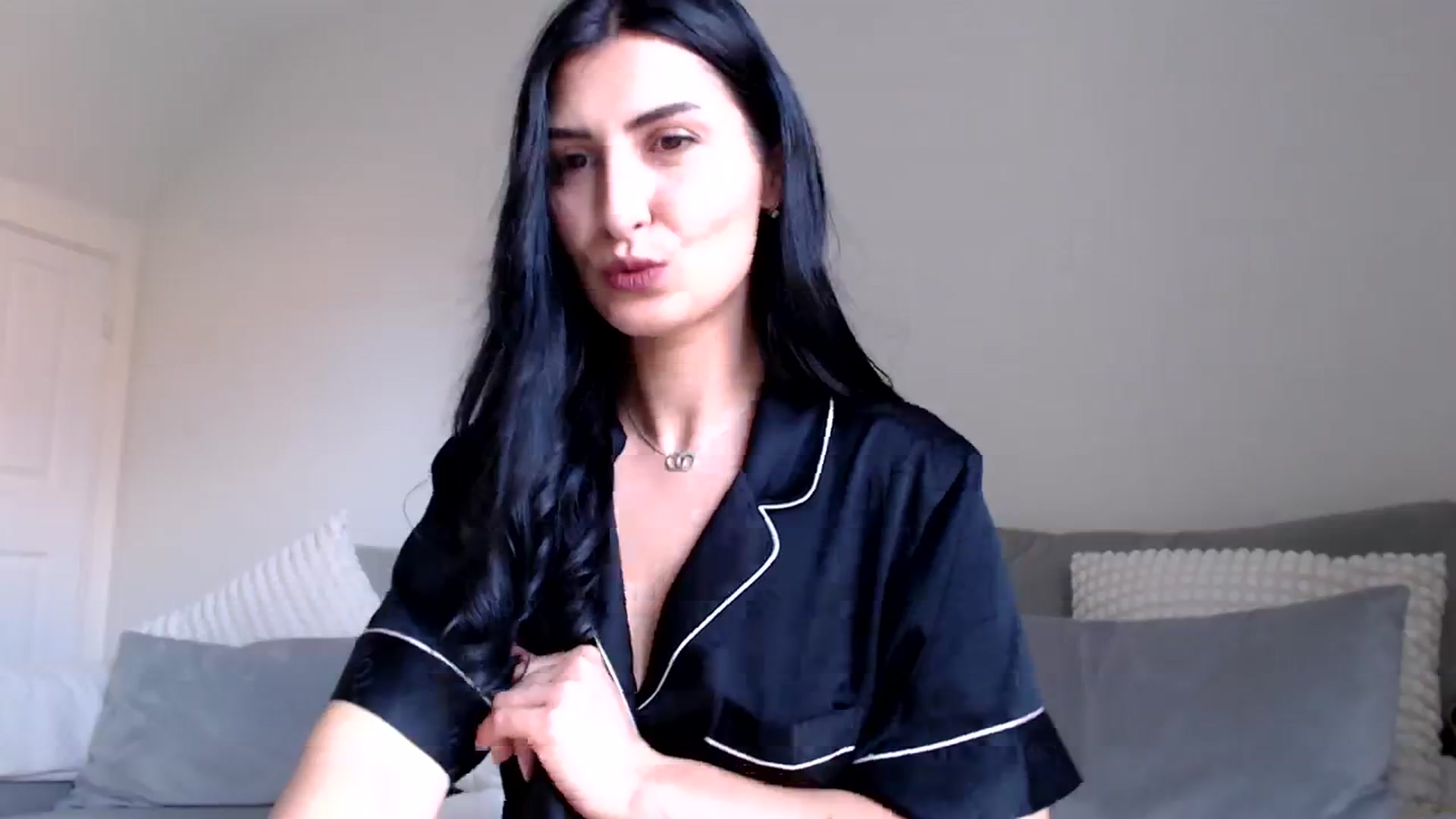 Gallery image thumbnail from LeaIson's myfreecams stream on, 03/19/2024, 11:07 image 6 of 20