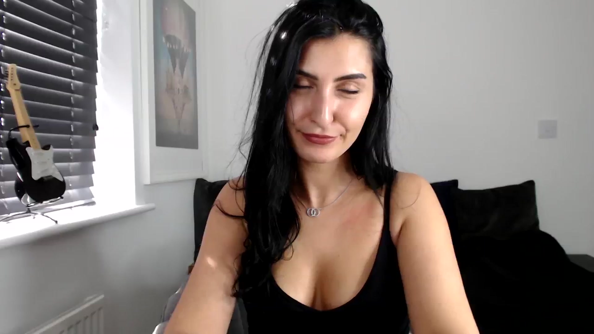 Gallery image thumbnail from LeaIson's myfreecams stream on, 03/19/2024, 13:43 image 6 of 20