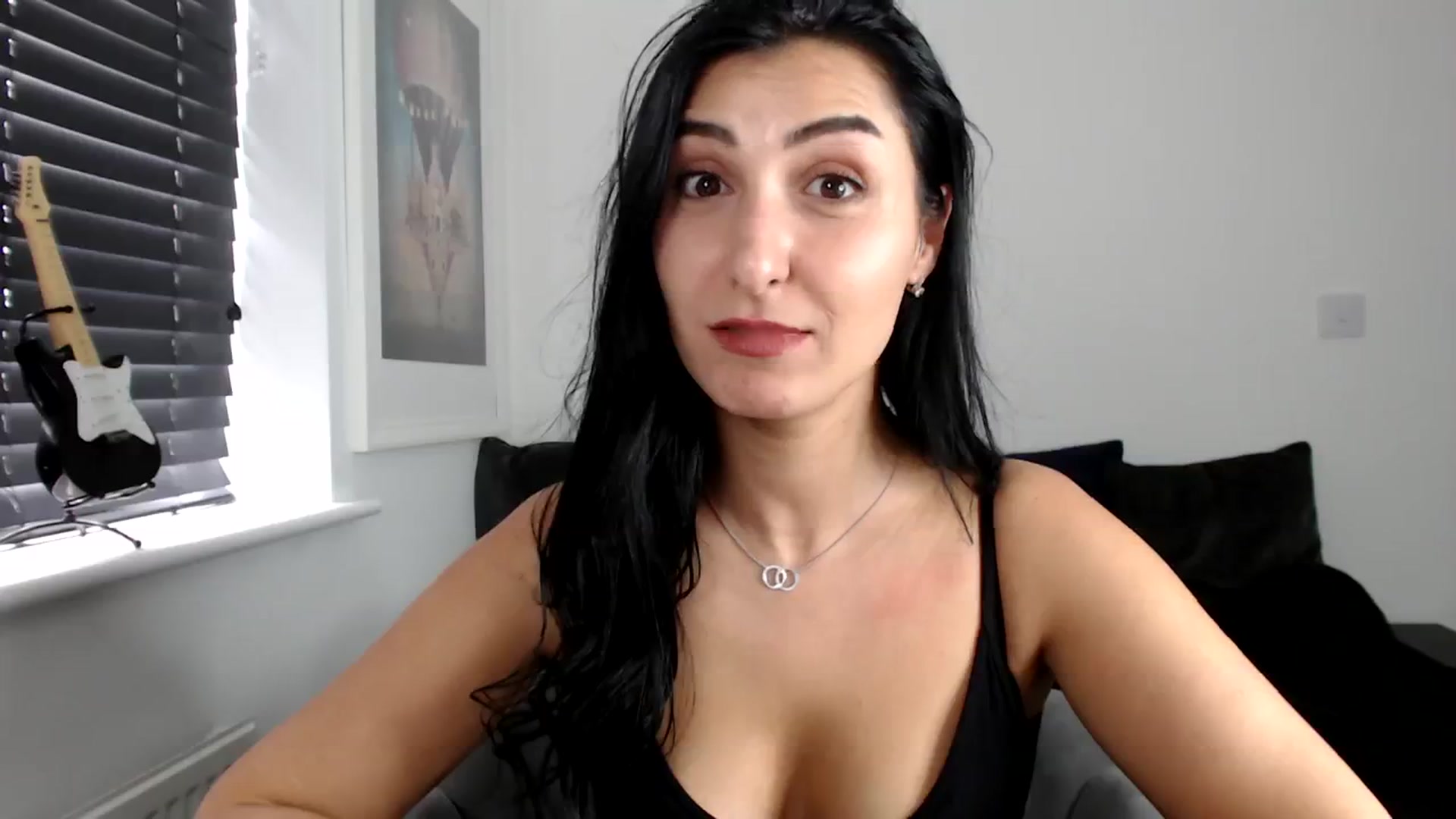 Gallery image thumbnail from LeaIson's myfreecams stream on, 03/19/2024, 13:43 image 9 of 20