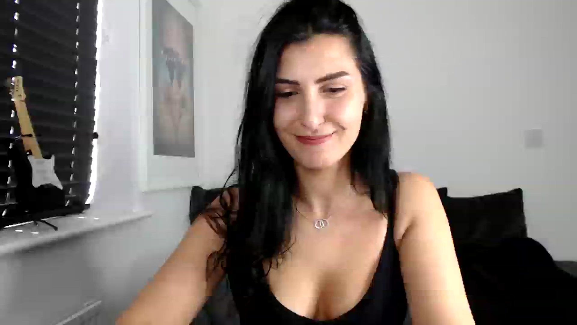 Gallery image thumbnail from LeaIson's myfreecams stream on, 03/19/2024, 13:43 image 17 of 20