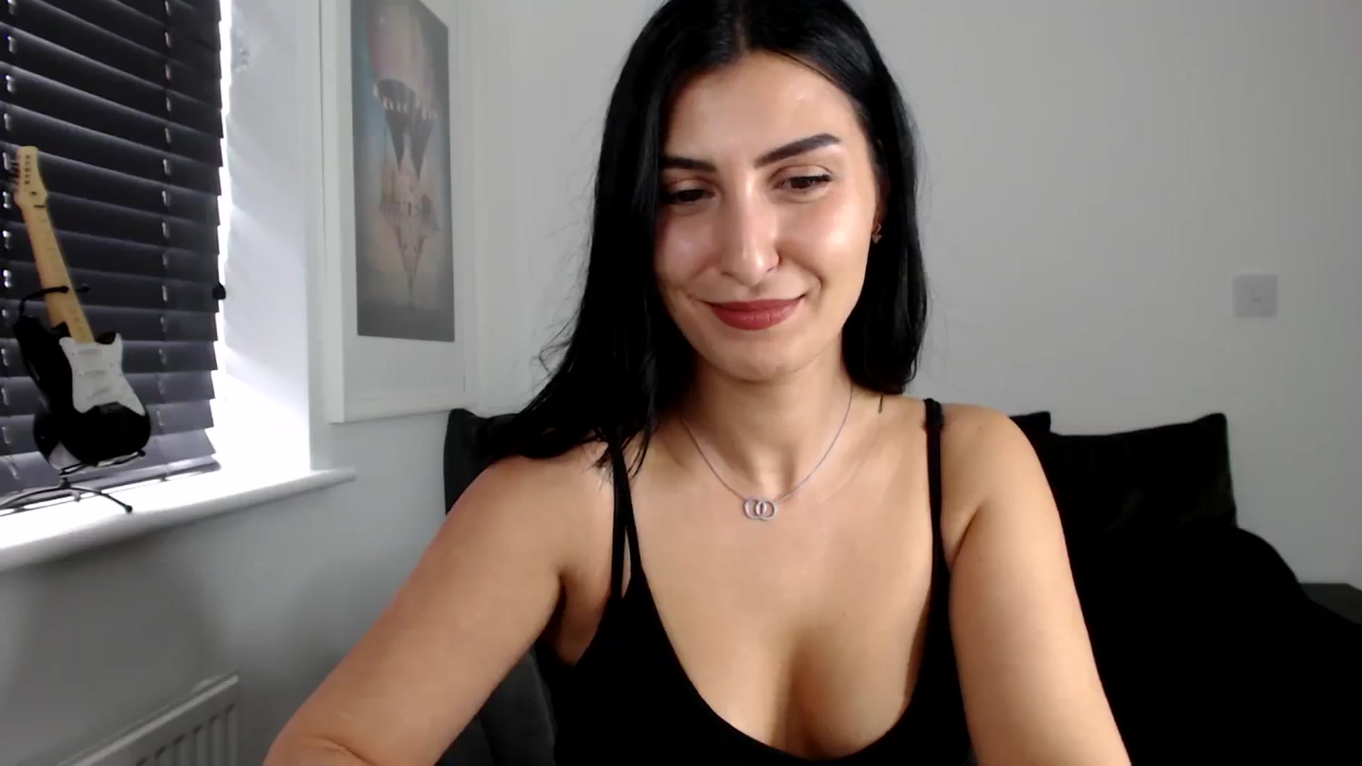 Gallery image thumbnail from LeaIson's myfreecams stream on, 03/19/2024, 13:43 image 2 of 20