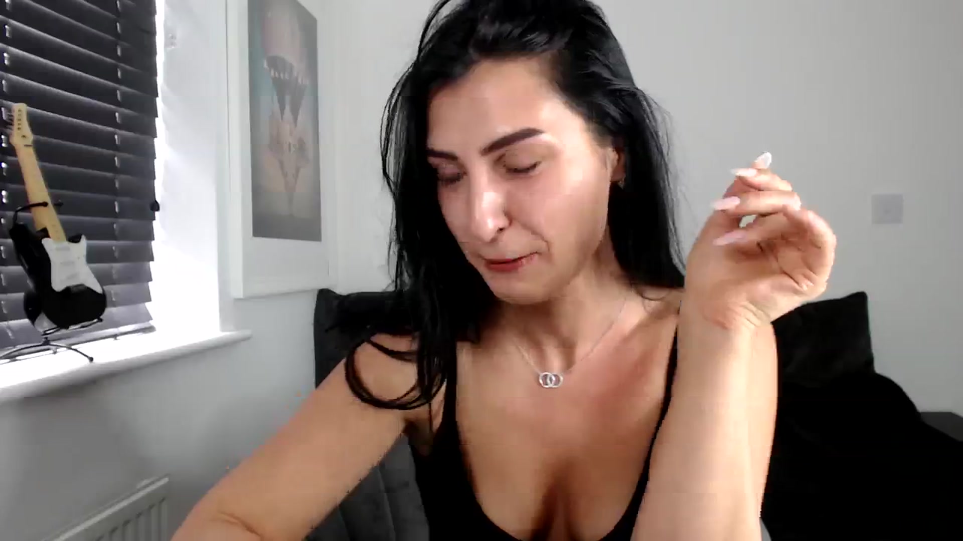 Gallery image thumbnail from LeaIson's myfreecams stream on, 03/19/2024, 13:43 image 7 of 20
