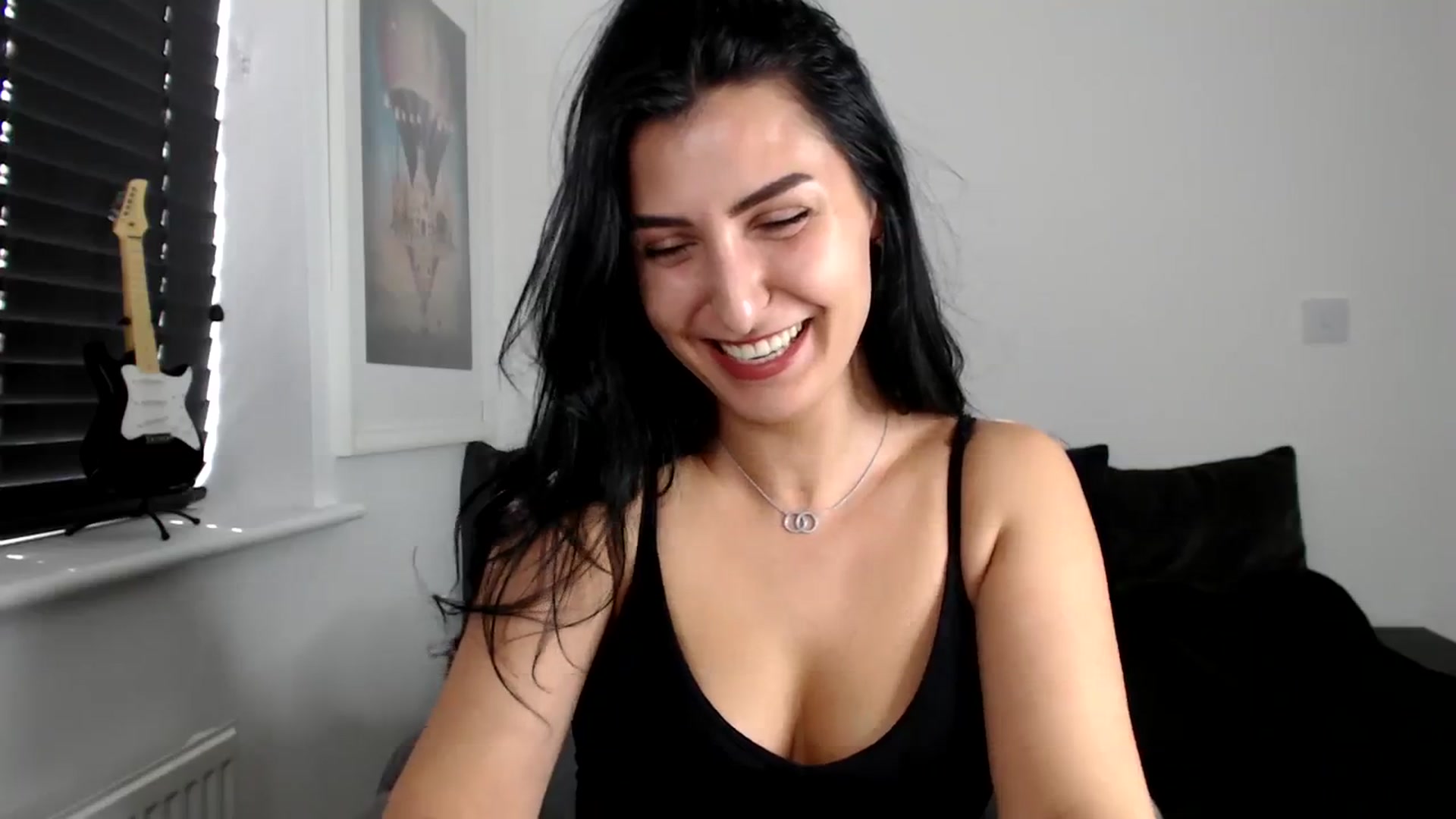 Gallery image thumbnail from LeaIson's myfreecams stream on, 03/19/2024, 14:14 image 12 of 20