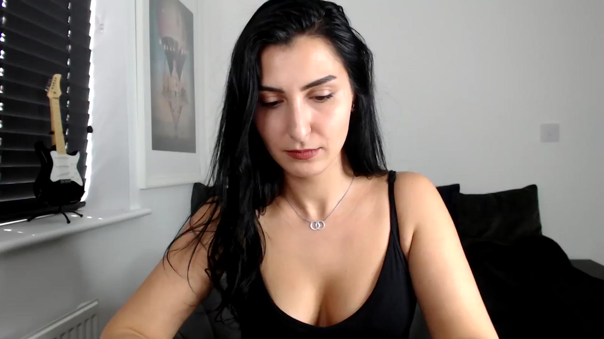 Gallery image thumbnail from LeaIson's myfreecams stream on, 03/19/2024, 14:14 image 4 of 20