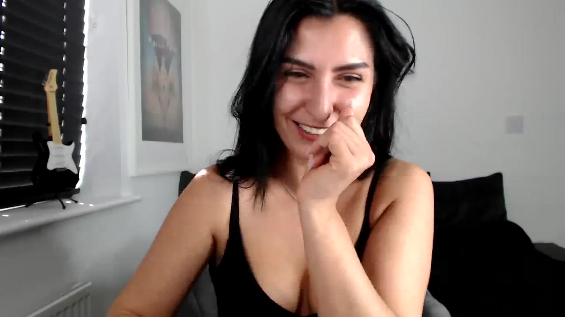 Gallery image thumbnail from LeaIson's myfreecams stream on, 03/19/2024, 14:14 image 15 of 20