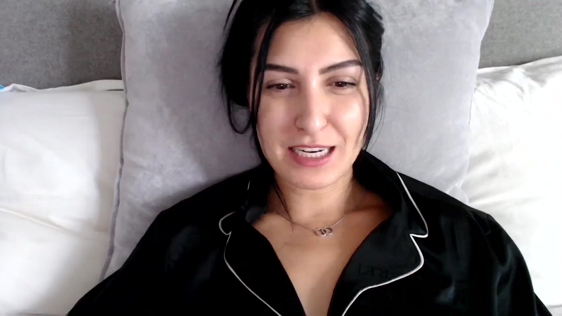 Gallery image thumbnail from LeaIson's myfreecams stream on, 03/22/2024, 11:24 image 2 of 20