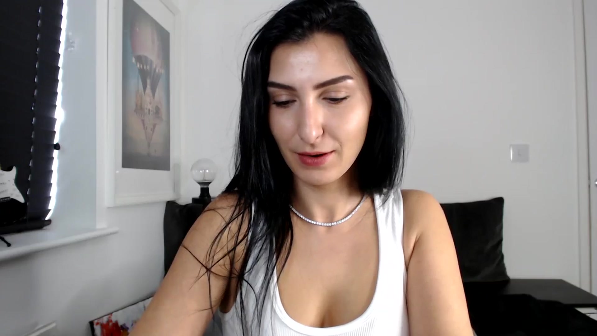 Gallery image thumbnail from LeaIson's myfreecams stream on, 04/04/2024, 09:19 image 12 of 20