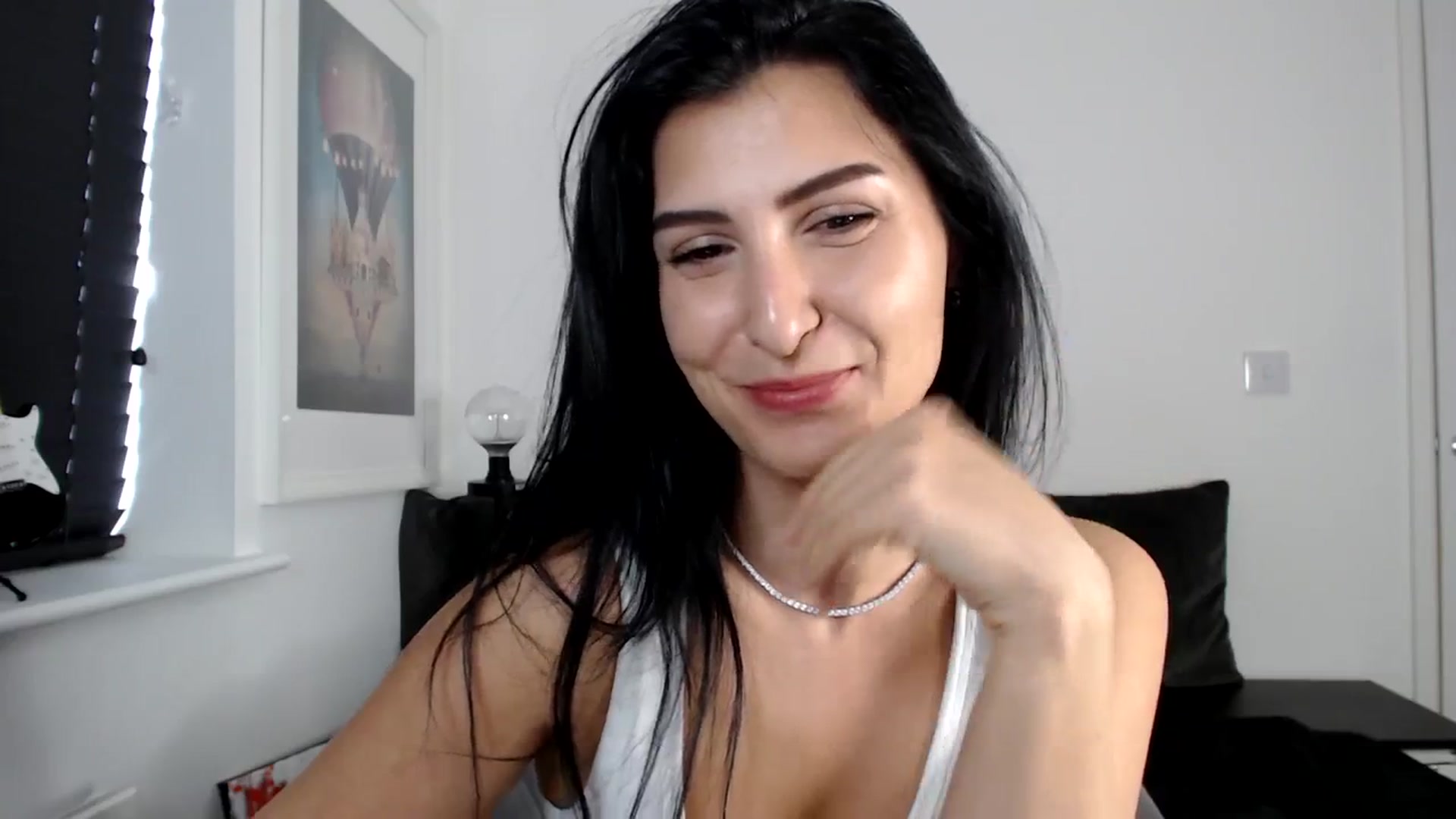 Gallery image thumbnail from LeaIson's myfreecams stream on, 04/04/2024, 09:19 image 10 of 20