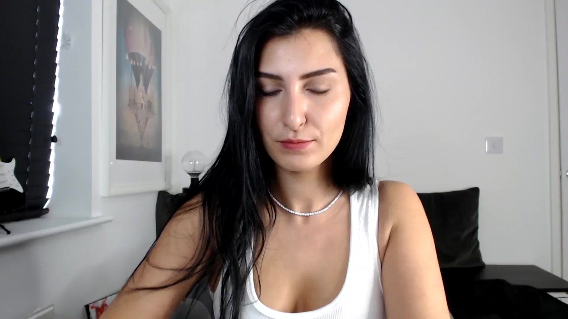 Gallery image thumbnail from LeaIson's myfreecams stream on, 04/04/2024, 09:19 image 5 of 20