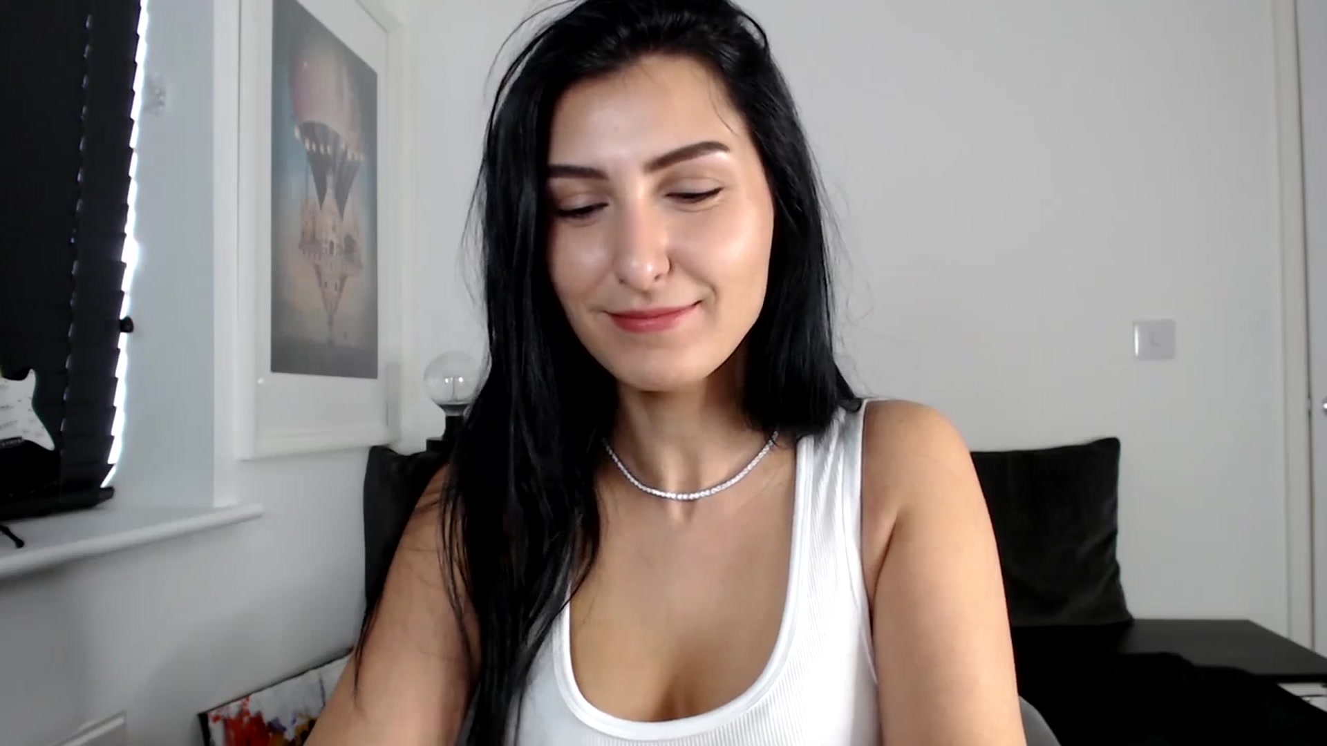 Gallery image thumbnail from LeaIson's myfreecams stream on, 04/04/2024, 09:19 image 6 of 20