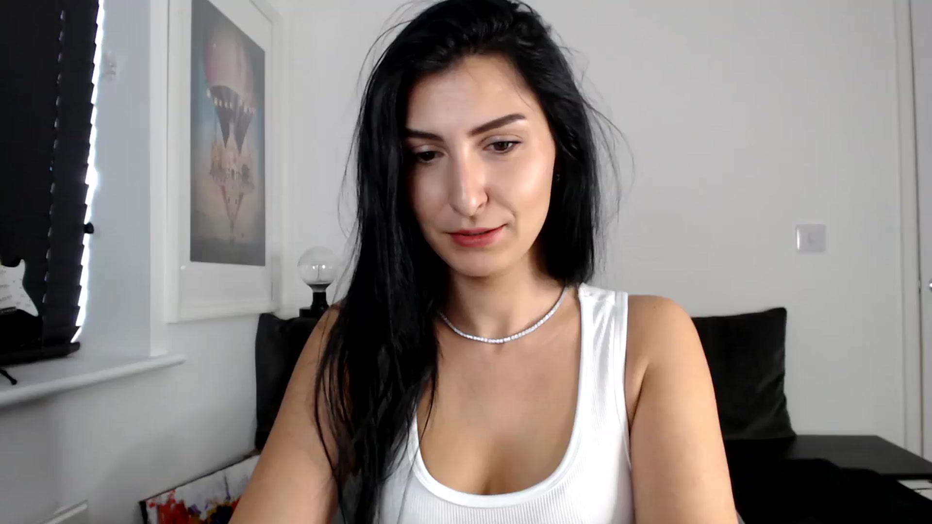 Gallery image thumbnail from LeaIson's myfreecams stream on, 04/04/2024, 09:19 image 7 of 20