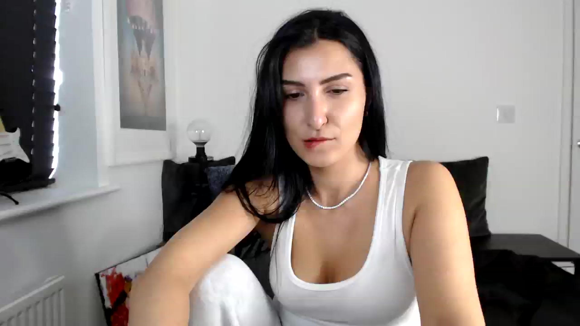Gallery image thumbnail from LeaIson's myfreecams stream on, 04/04/2024, 10:53 image 1 of 20
