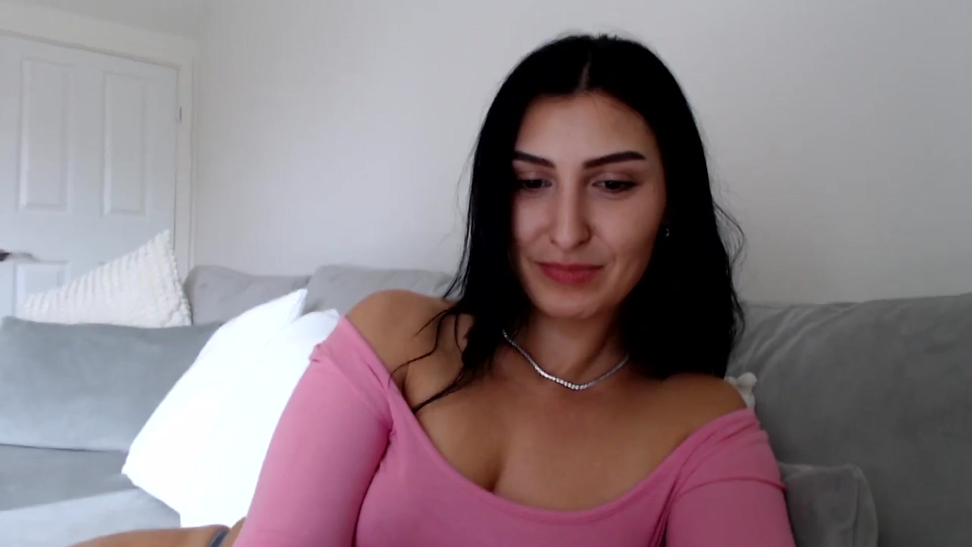 Gallery image thumbnail from LeaIson's myfreecams stream on, 04/04/2024, 14:13 image 7 of 20
