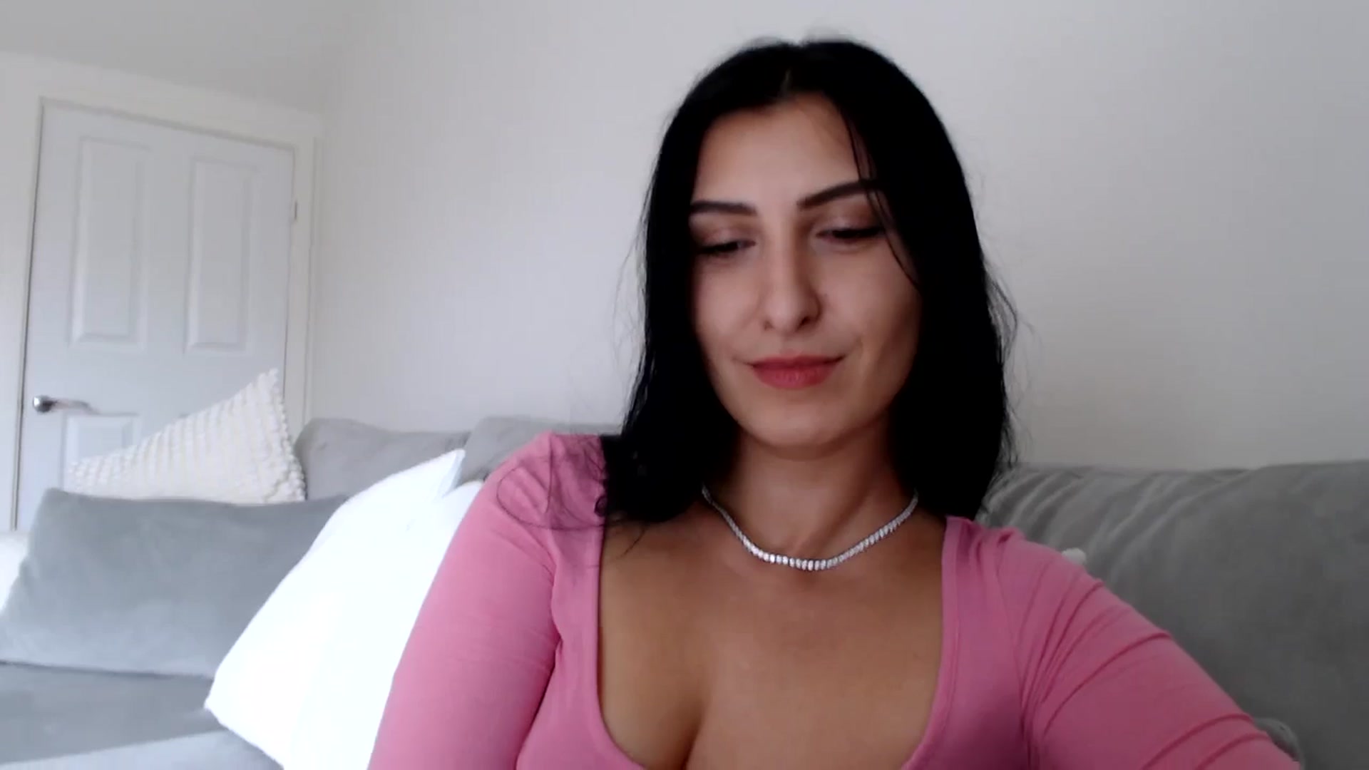 Gallery image thumbnail from LeaIson's myfreecams stream on, 04/04/2024, 14:13 image 2 of 20