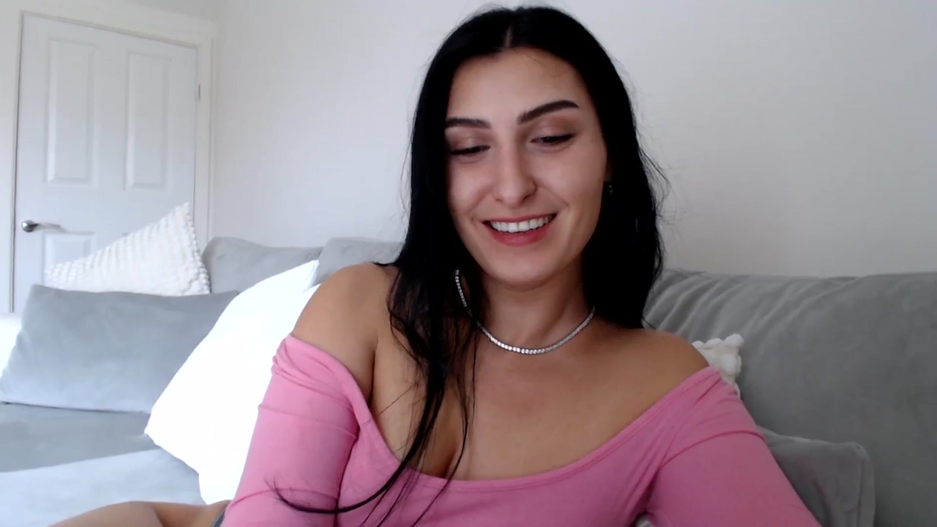 Gallery image thumbnail from LeaIson's myfreecams stream on, 04/04/2024, 14:13 image 4 of 20