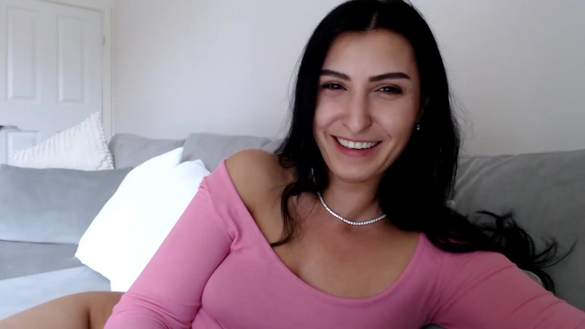 Gallery image thumbnail from LeaIson's myfreecams stream on, 04/04/2024, 14:13 image 15 of 20