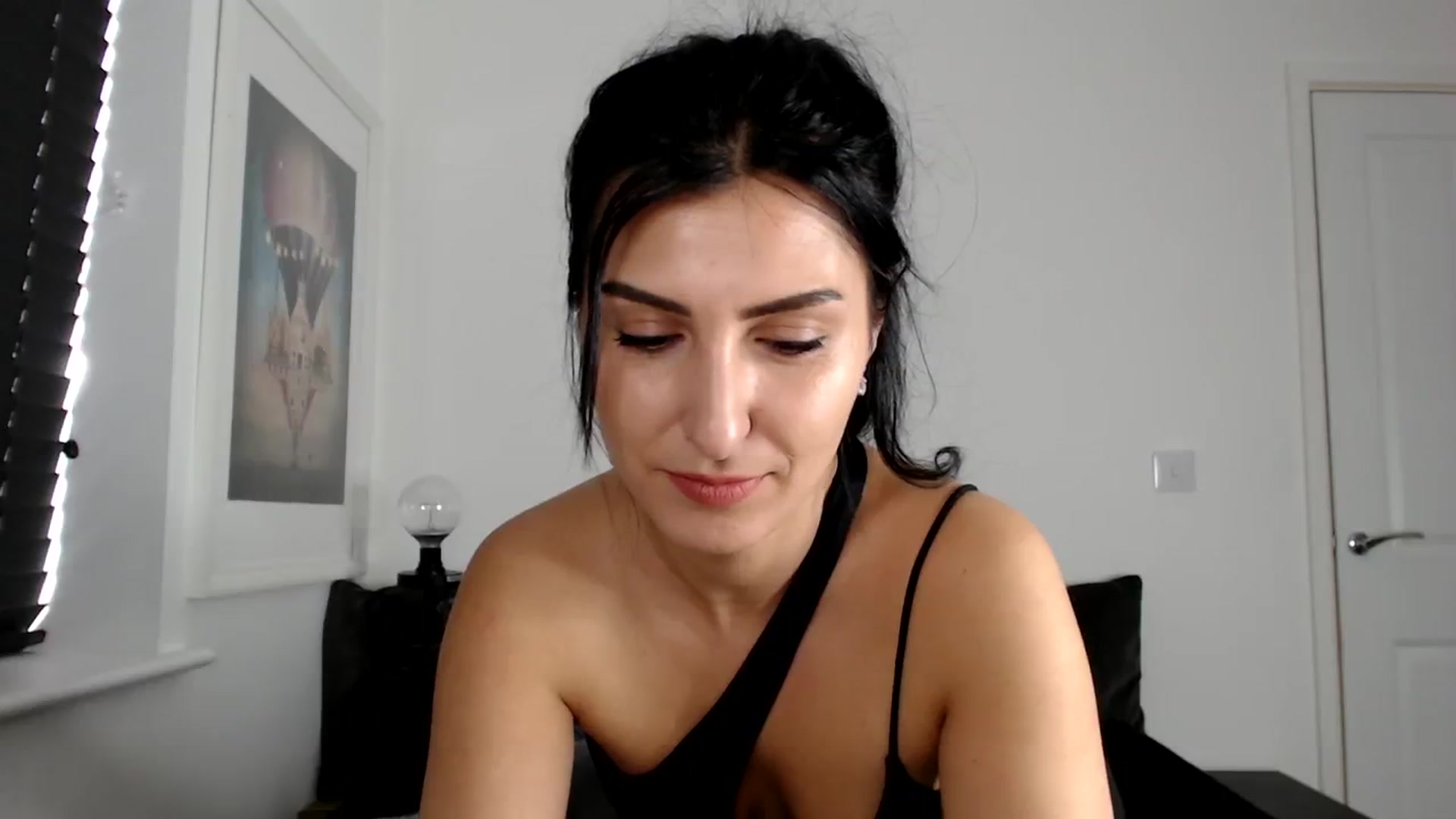 Gallery image thumbnail from LeaIson's myfreecams stream on, 04/05/2024, 11:07 image 14 of 20