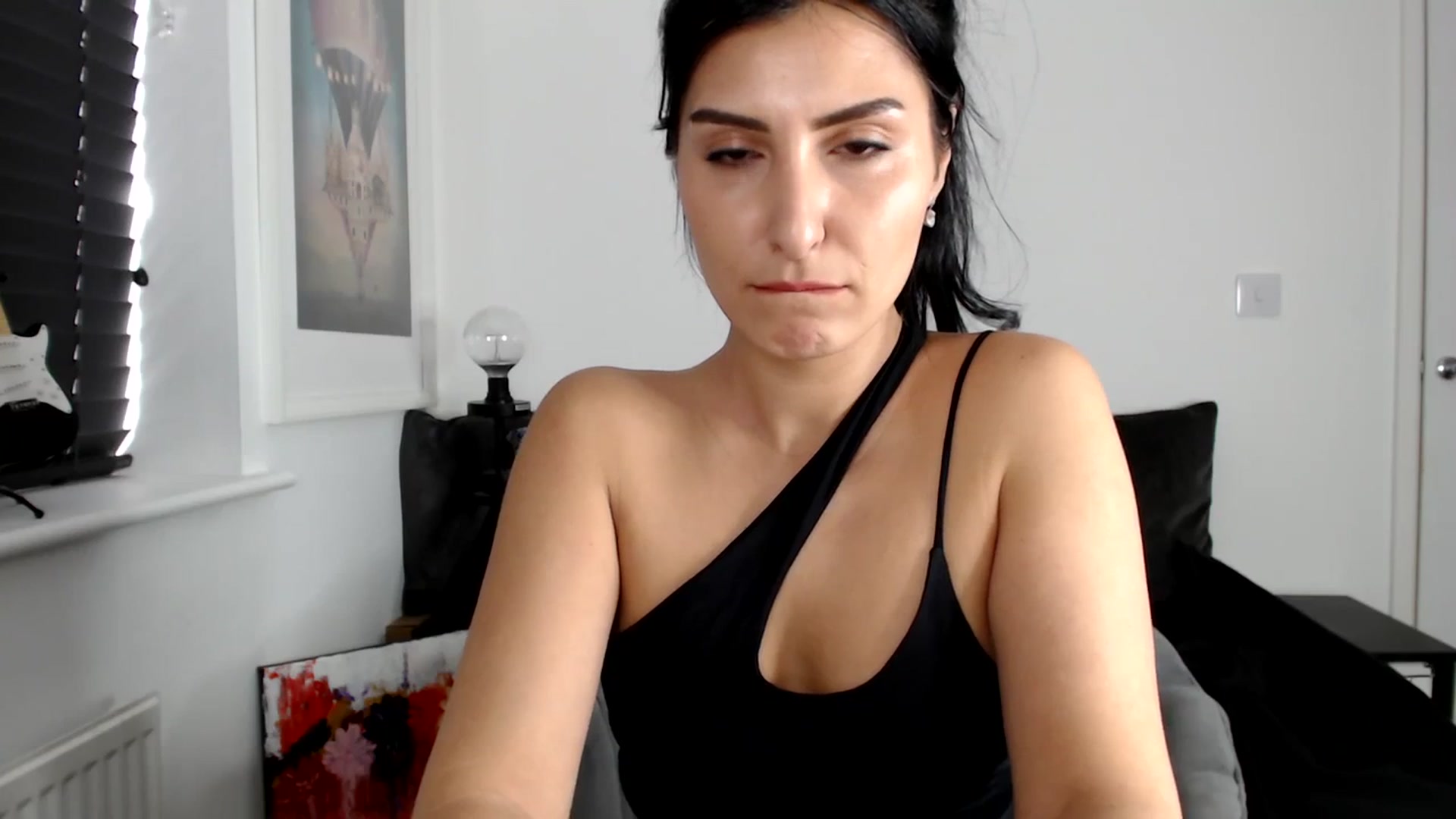 Gallery image thumbnail from LeaIson's myfreecams stream on, 04/05/2024, 11:07 image 12 of 20
