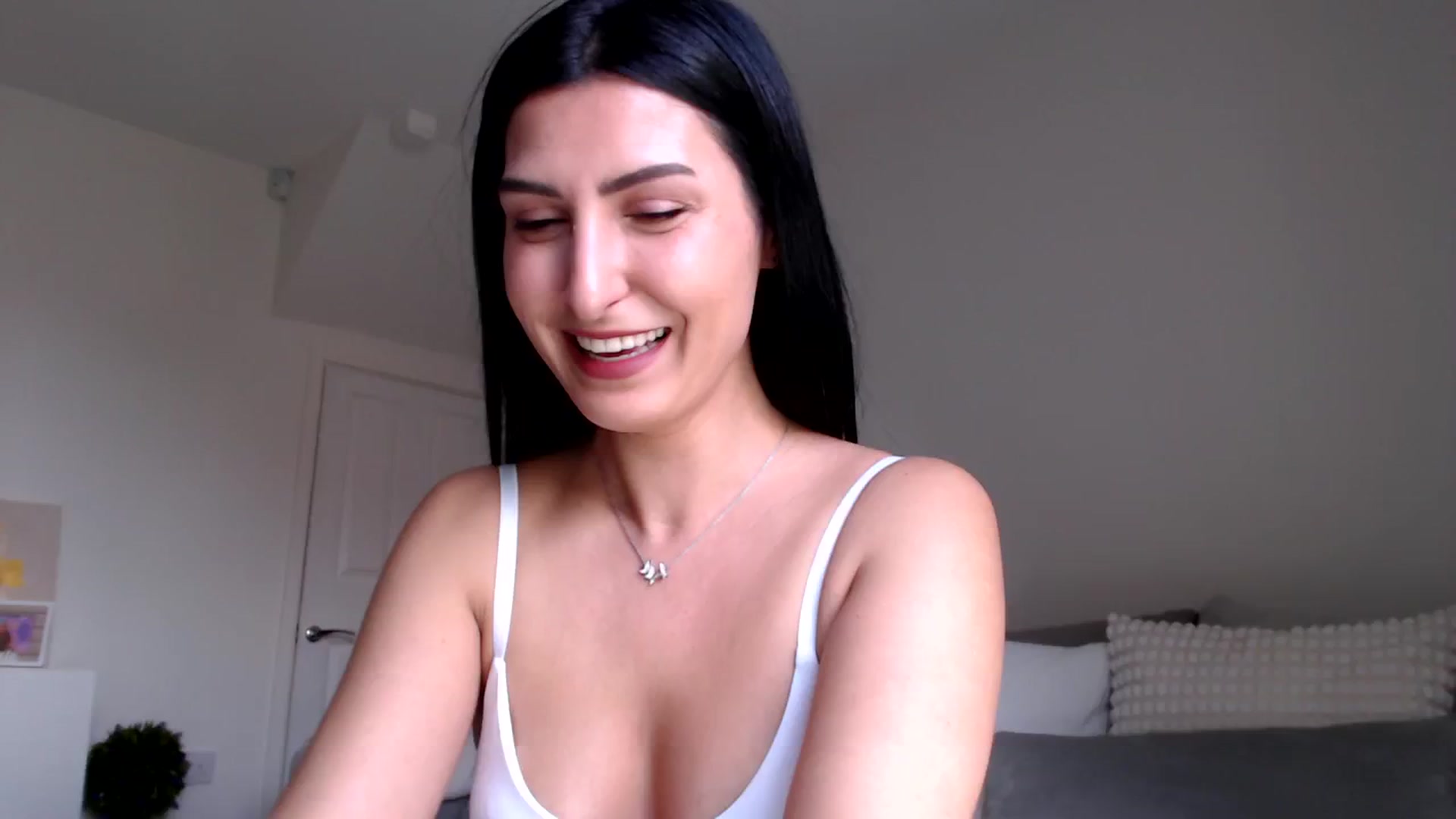 Gallery image thumbnail from LeaIson's myfreecams stream on, 04/15/2024, 11:03 image 16 of 20