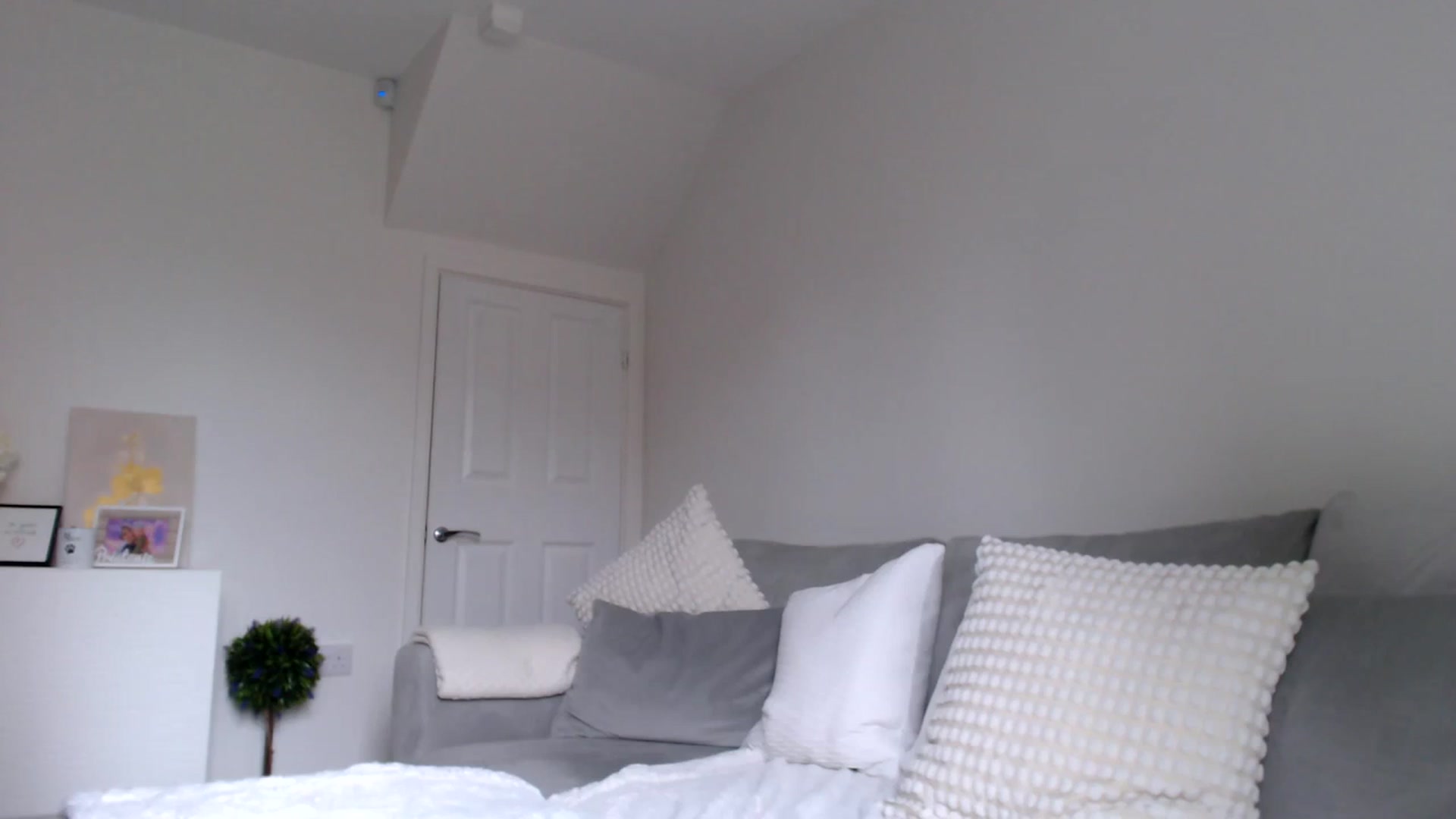 Gallery image thumbnail from LeaIson's myfreecams stream on, 04/15/2024, 13:02 image 1 of 20