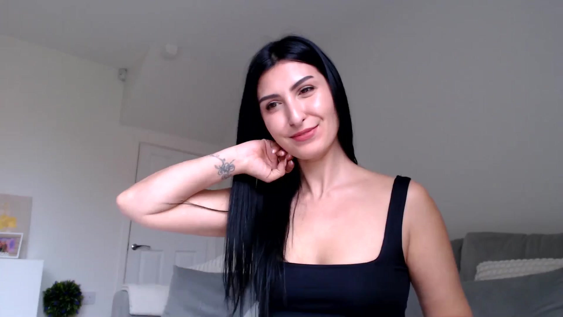 Gallery image thumbnail from LeaIson's myfreecams stream on, 04/18/2024, 11:14 image 5 of 20