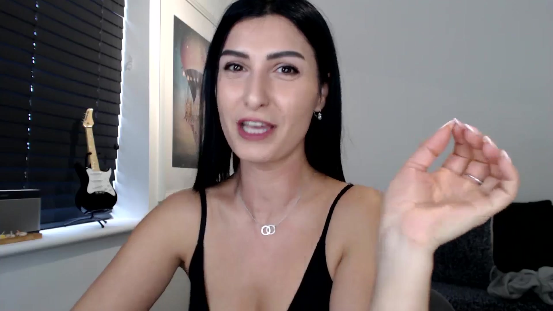 Gallery image thumbnail from LeaIson's myfreecams stream on, 04/22/2024, 09:34 image 10 of 20